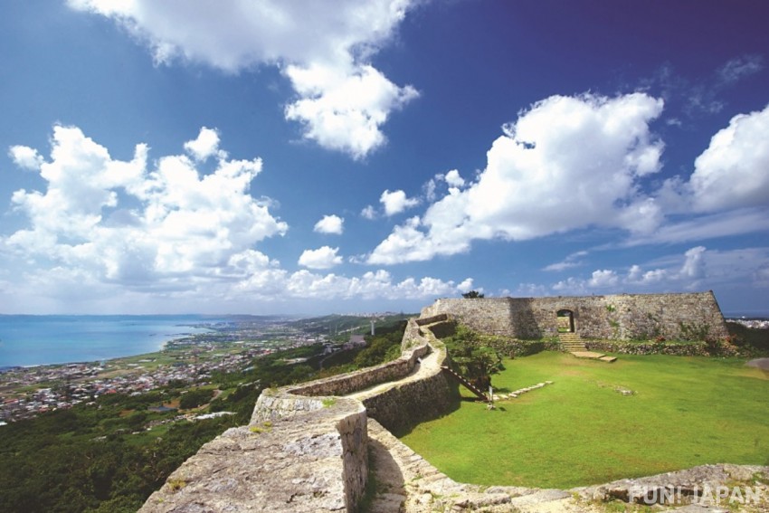 A Thorough Introduction to Nakagusuku Castle Ruins in Okinawa! Be Overwhelmed by the Powerful Large-Scale Stone Wall!